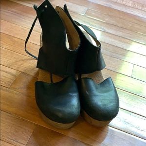 free people clog
